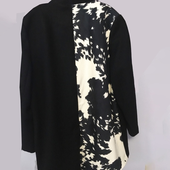 Universal Standard Wool Coat - Picture 3 of 9